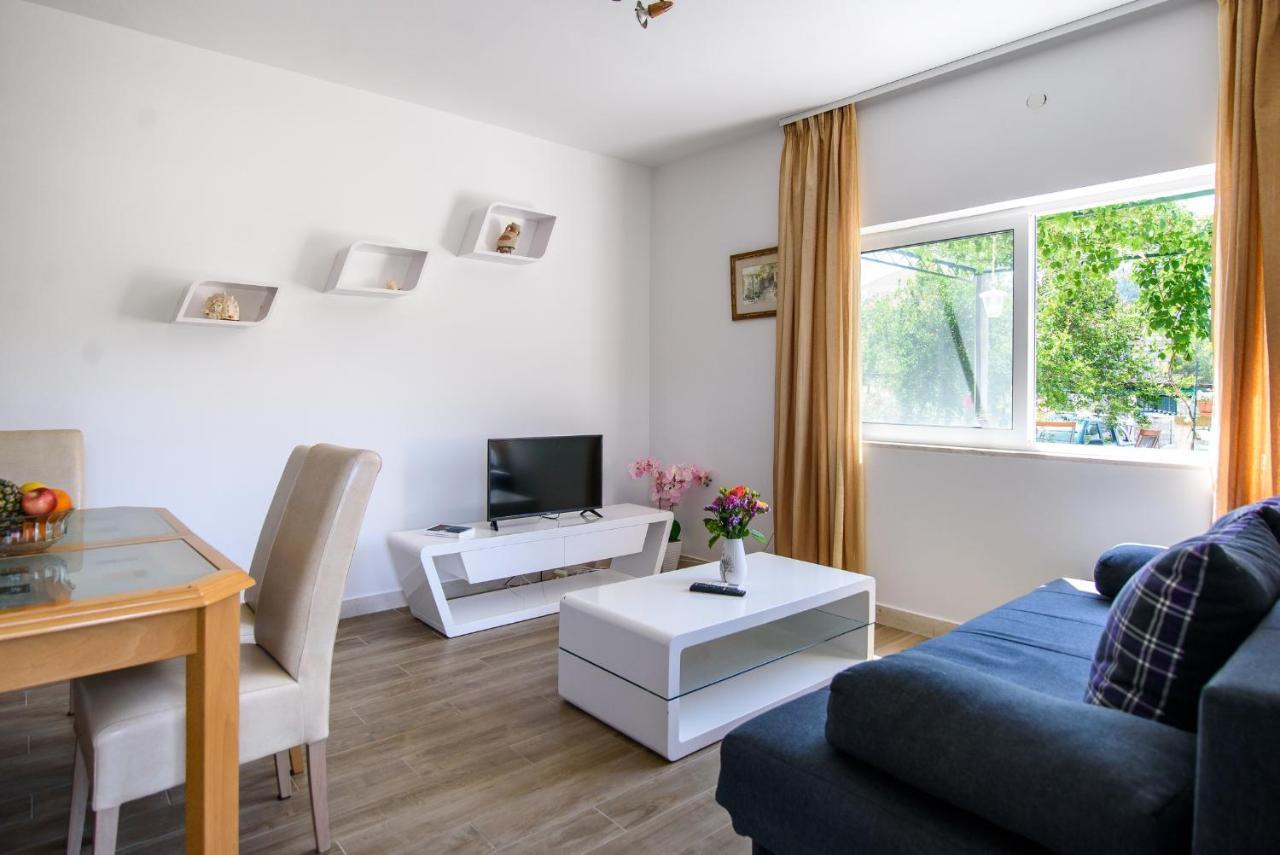 Stermasi Apartments ซาปลูนารา ภายนอก รูปภาพ