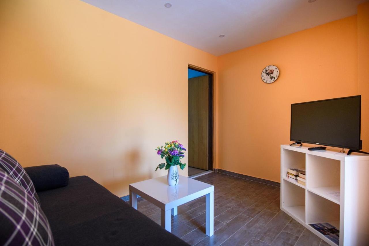 Stermasi Apartments ซาปลูนารา ภายนอก รูปภาพ