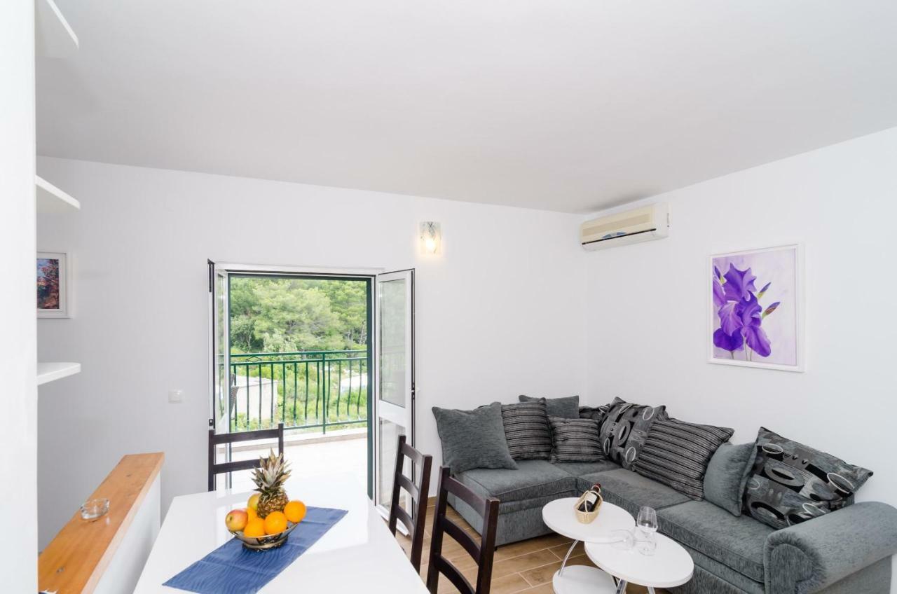 Stermasi Apartments ซาปลูนารา ภายนอก รูปภาพ